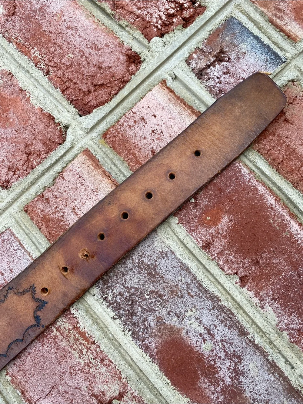 LEVI’S Leather Belt 38